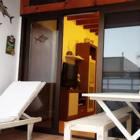 아파트 Penthouse Next To The Beach